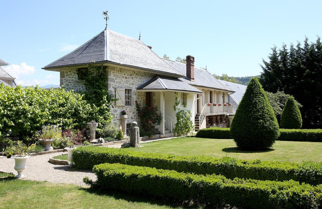 Les Saints Peres Hotel Montagnole Exterior foto